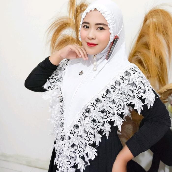 Prom0Besar- Hijab Fo Tamara Plisket Kerut Dahi Renda Mewah, Putih Bersih