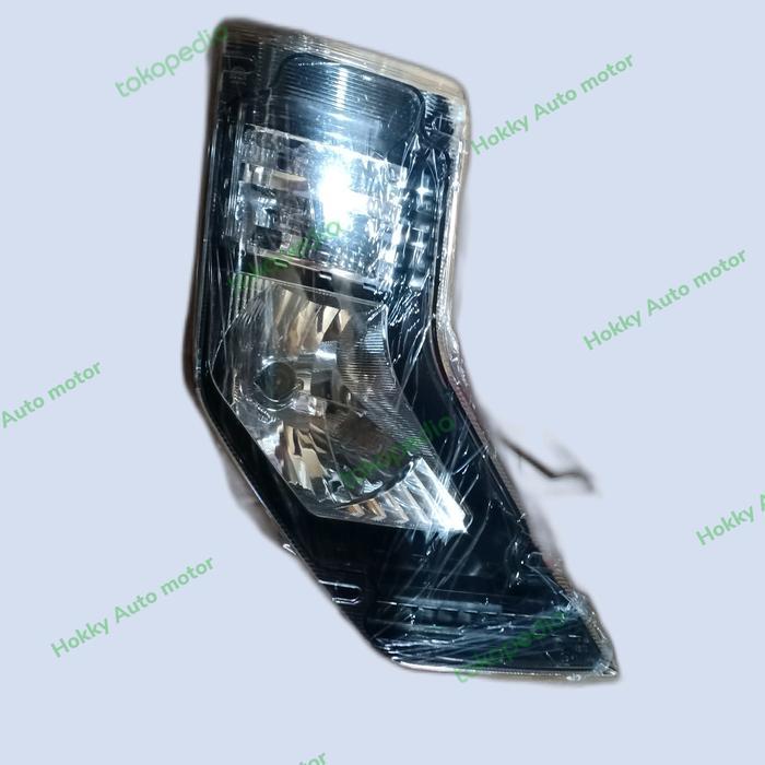 LAMPU DEPAN/BUMPER NISSAN QUESTER
