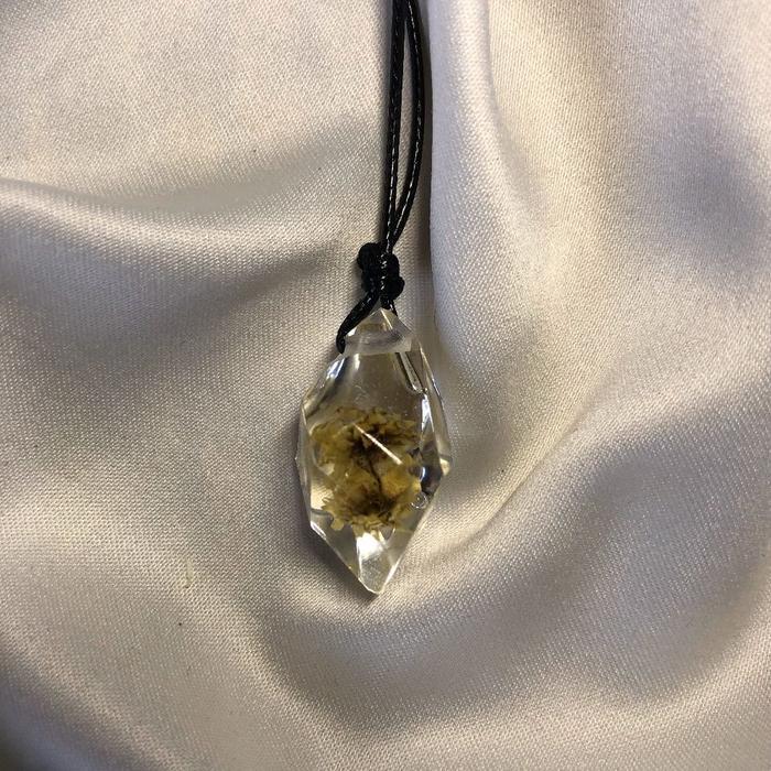 kalung Edelweiss Resin Kristal etnik unik aesthetic elegan by Anjay.edelweiss