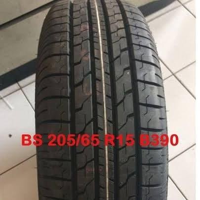 ban Bridgestone 205/65R15 205/65/15 R15 R 15 B390 innova