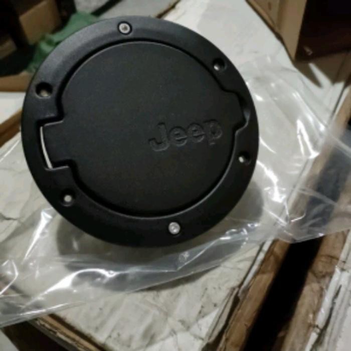 Cover Tutup Tangki Bensin Jeep Wrangler Jk
