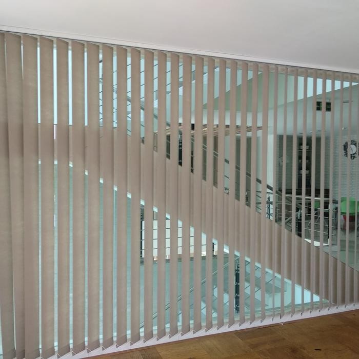 Gorden Vertikal - Gorden Jendela