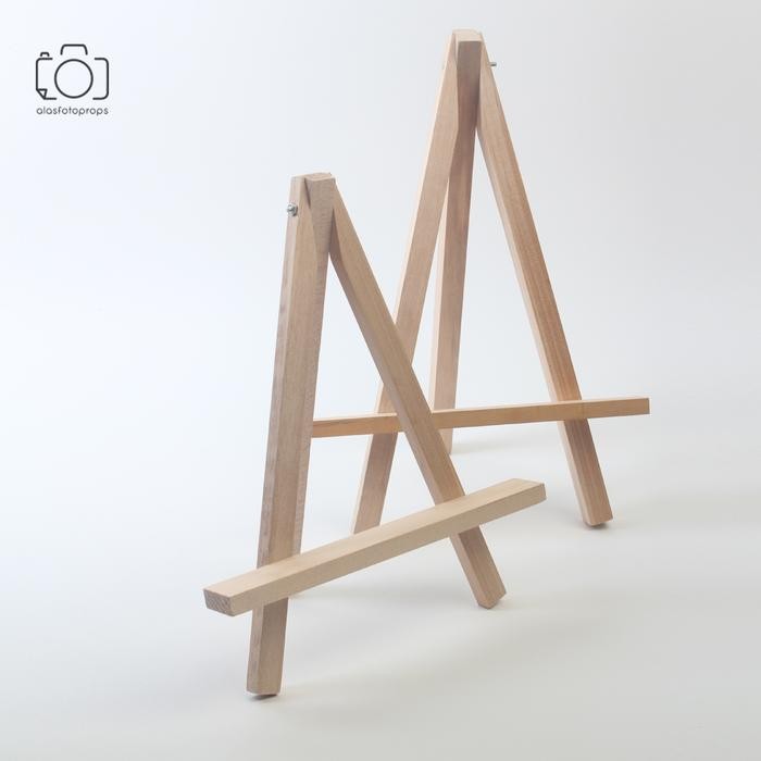 

Pilihan- Standing Frame Kayu / Tempat Pigura / Easel Kanvas