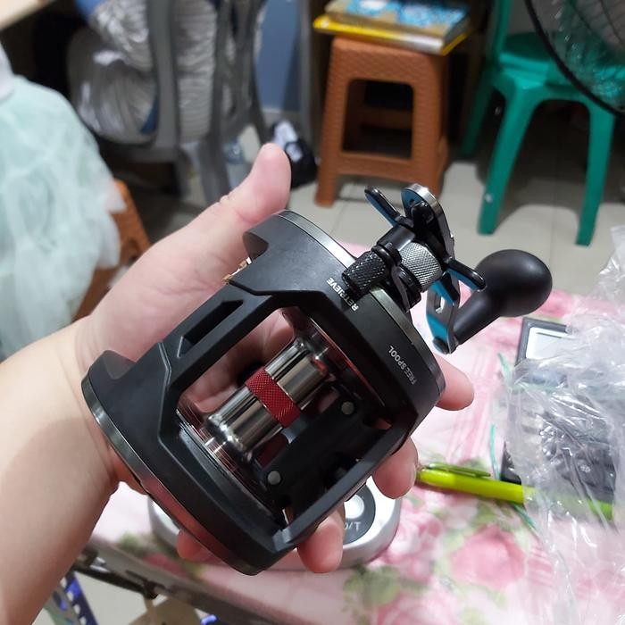 reel penn warfare 30 lw reel overhead jigging