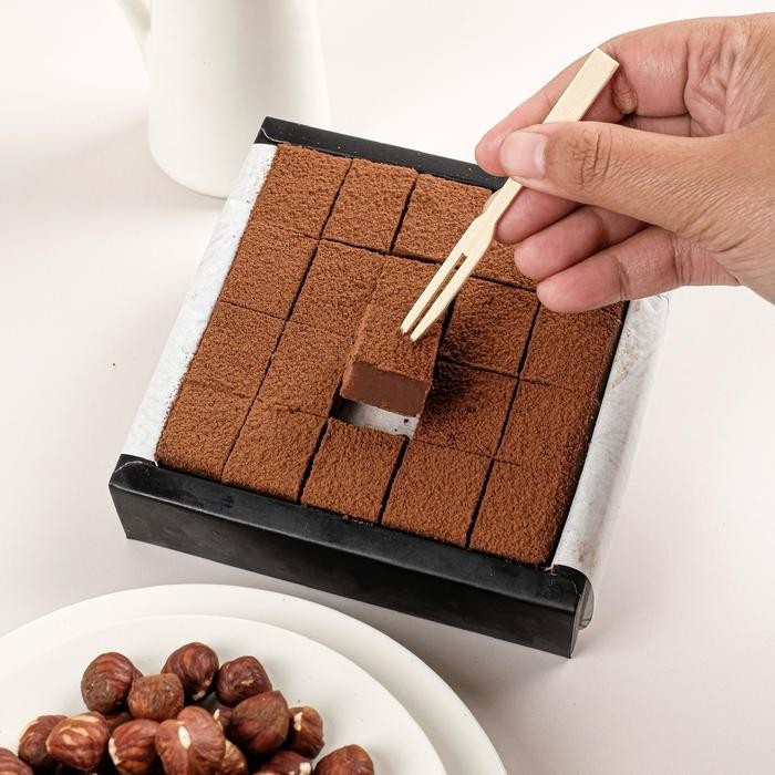 ORIGINAL! Falala Hazelnut Chocolate Small (Japanese Nama Chocolate Premium)