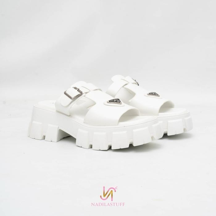 

New Nadilastuff Signature Laura Platform Sandal Wanita Flat