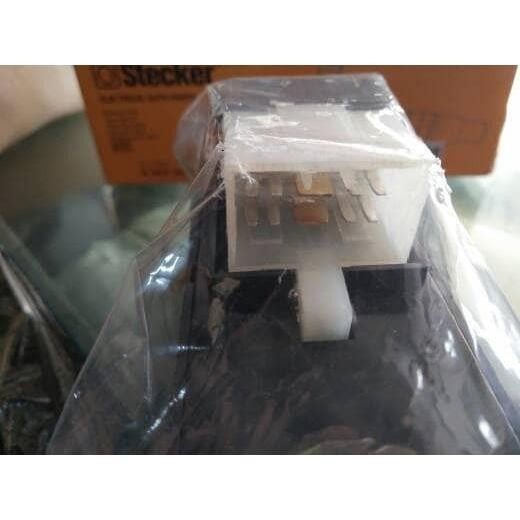 Saklar Power Window Kijang Kapsul 97 Kanan