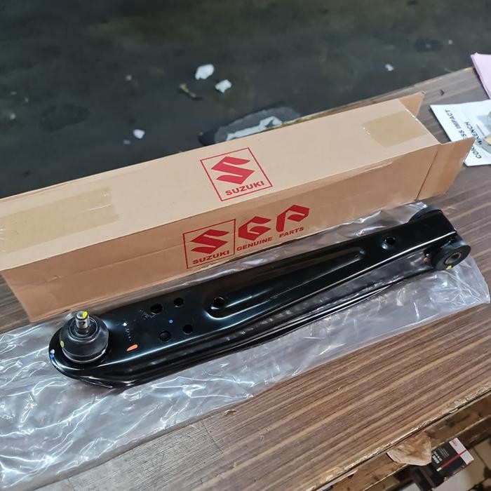 Ball Joint Sayap Suzuki Apv & Futura Original