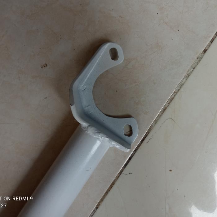 strutbar belakang starlet kotak