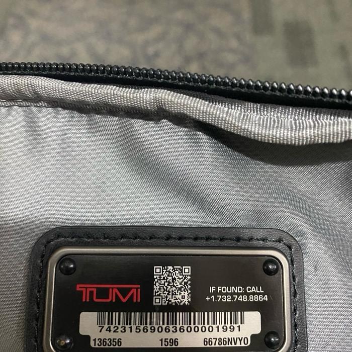 TUMI Preloved Backpack Parrish 66786NVY0 Tas Ransel Biru dengan Desain Praktis dan Tahan Lama