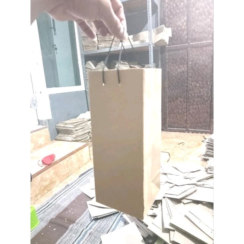 

Paperbag polos coklat ikuran 10x8x25 (paket 12pcs) |Tas Kertas |Tas Kado |Tas Souvenir |Paper bag kustom