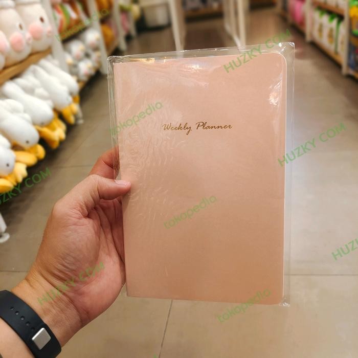 

Miniso Weekly Planner 32 Sheets (Sz.14.2X21Cm)