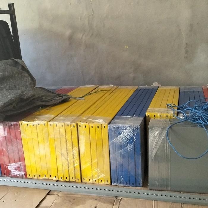 rak besi siku lubang susun 4