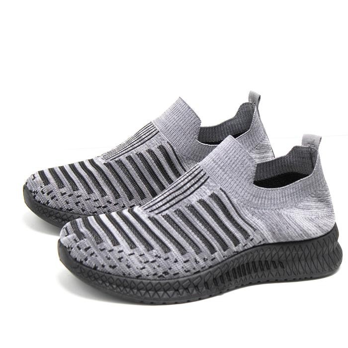 READY Ruimo Fashion 886 - Sepatu Slip On Pria Design Simple Denan Sol Karet Bahan Premium Import