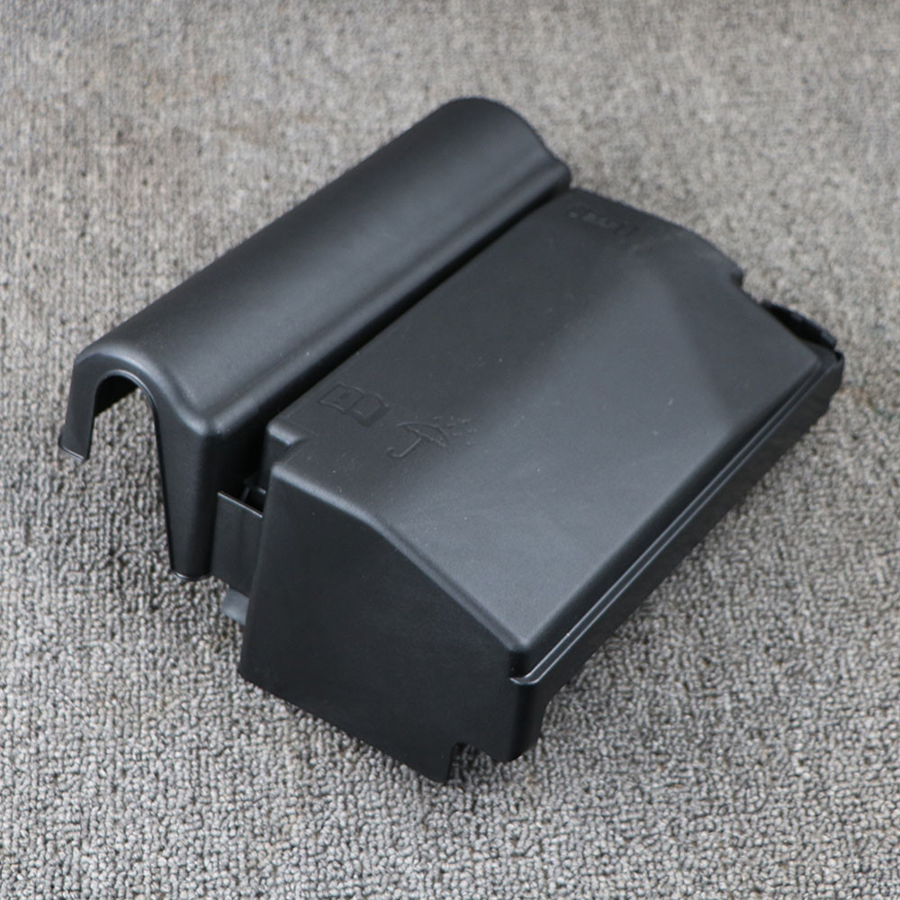 5C0937132A Engine Compartment Central Electrical Cover Fuse Box Protection Case For Vw Passat B7