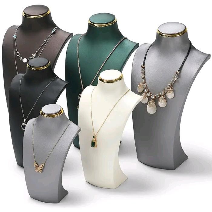 

New Etalase Kalung Clover Kait Lobster Titanium Anti Karat - etalase live