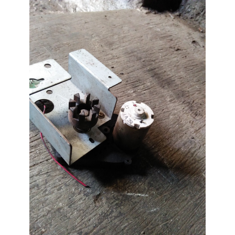 motor dc 24V cyplax motor