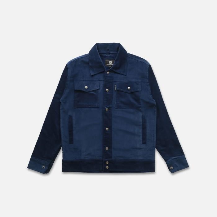 OOTD Trucker Corduroy Jaket Corduroy Lokal Brand