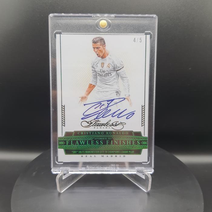 391. Kartu Bola - Custom Card 2016 Panini Flawless Finishes Signatures Emerald #FF-CR7 Cristiano