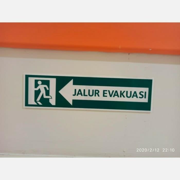 

AKRILIK JALUR EVAKUASI 45X12CM K3 ACRYLIC TANDA SIGN