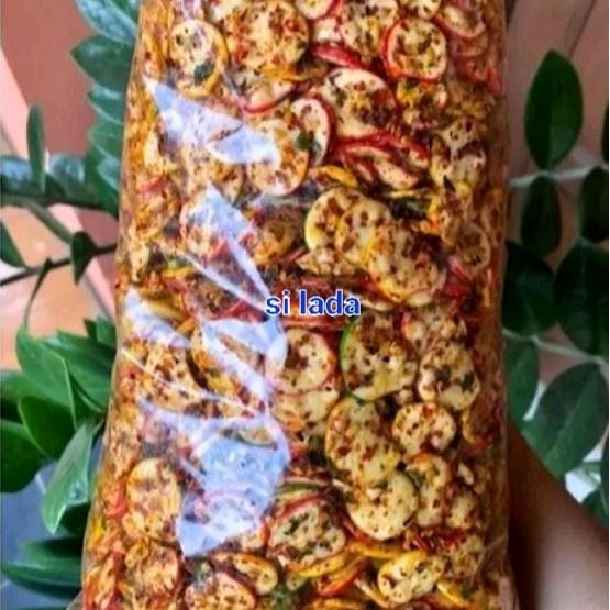 

New SEBLAK KURUPUK BAWANG KEMSAN 500 GRAM Kerupuk Food Pedas