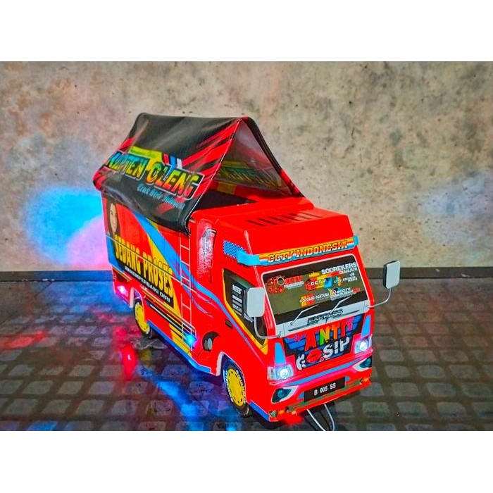 Pilihan- Miniatur Truk Canter Oleng Kayu Anti Gosip Variasi Terpal Dan Lampu