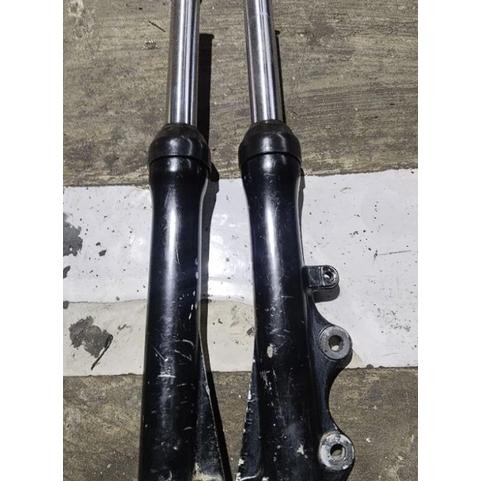shock depan fiz r vega lama