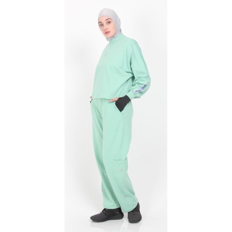 90,s Sweater & Cargo Training