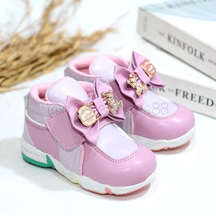 MASTER AF02 - Sepatu boots sneakers anak perempuan variasi pita bear