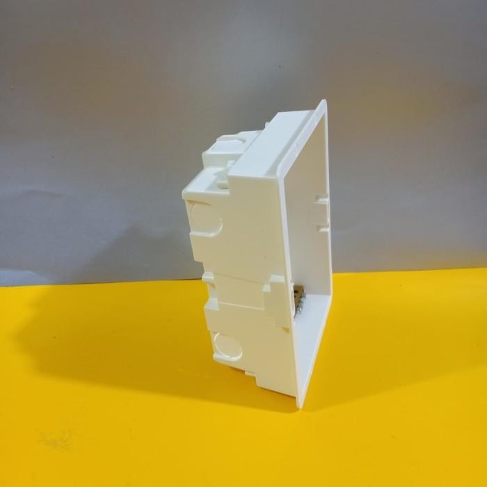 MCB BOX HAGER 4 GROUP/ MCB HAGER 4 GROUP