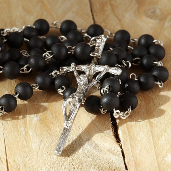 Rosario Kayu Wangi Aksesoris Katolik Kalung Doa Maria Asli Aroma Warna Merah Putih Coklat Hitam Biru