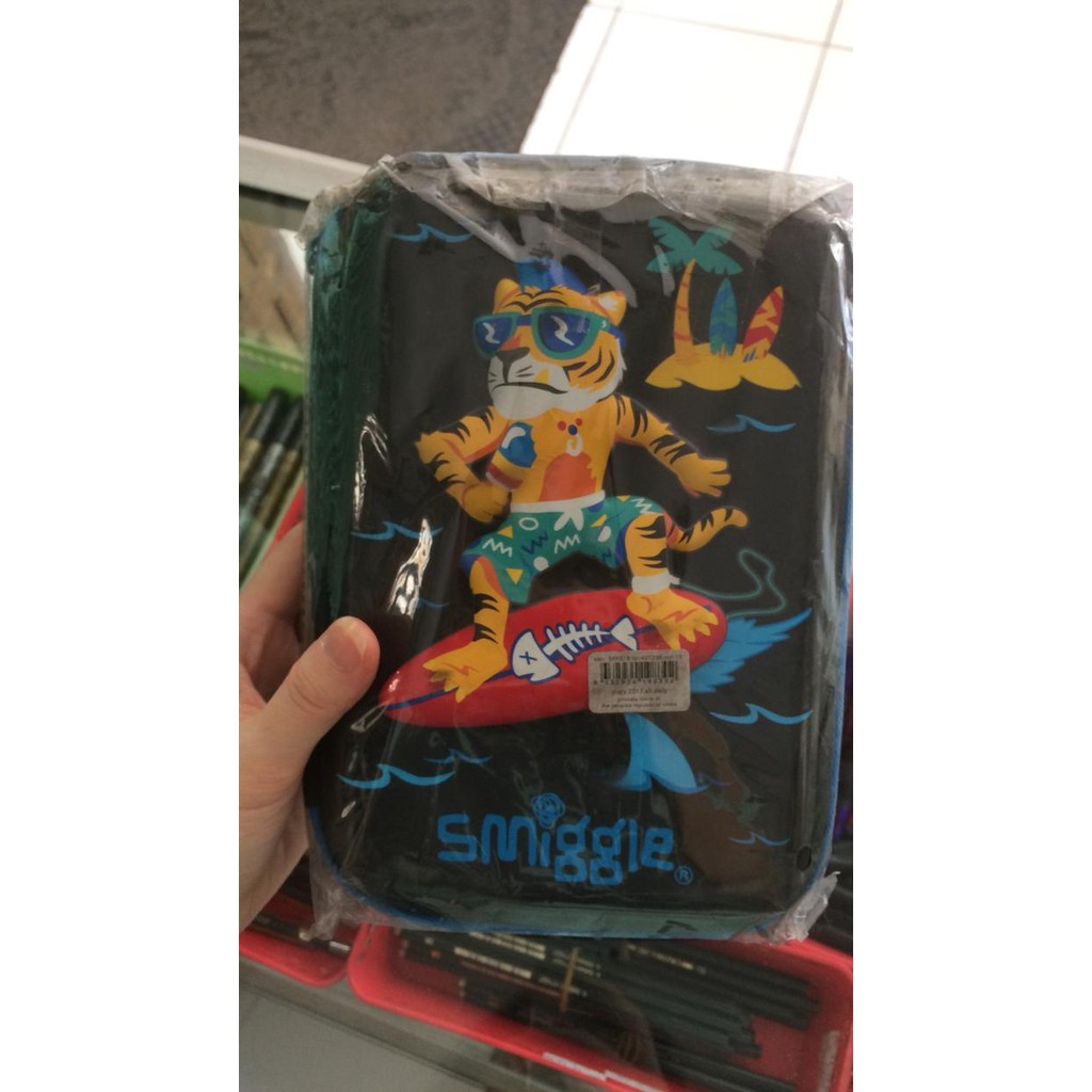 

KOTAK PENSIL SMIGGLE