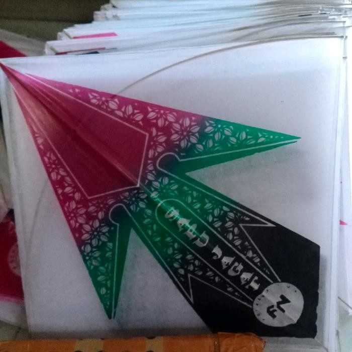 layangan Sukhoi standar isi 50pcs ukuran 57 arku sedang,keras