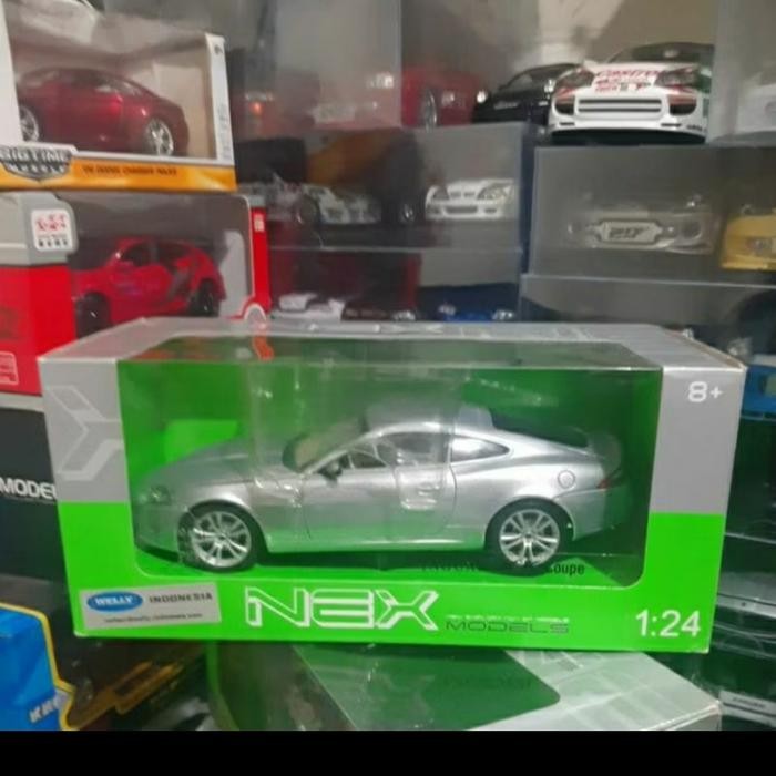 STOK TERBATAS  DIECAST WELLY SKALA 1:24 JAGUAR XK COUPE SILVER BARU BUKAN BEKAS KOMPLIT