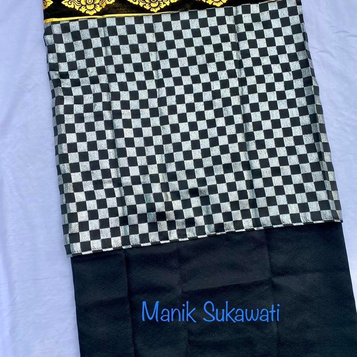 WASTRA PELINGGIH BALI KOTAK SILVER