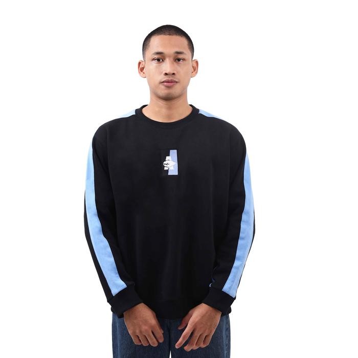 LEAF Gianni Black Crewneck terlaris