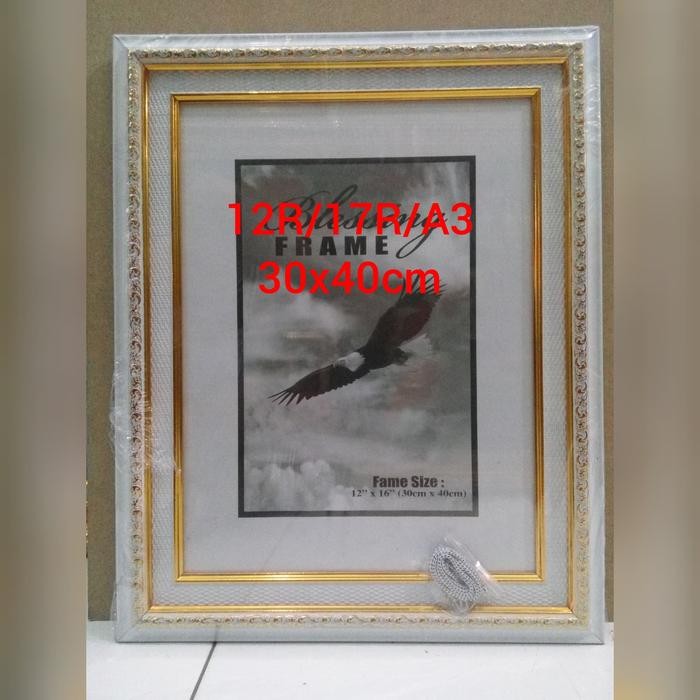 Bingkai/Frame Foto 12R 30x40cm Ukir Double Putih Gold