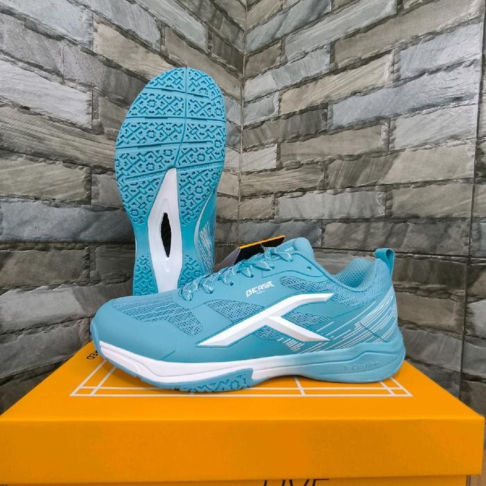 fb17- Sepatu Badminton Hundred Beast Max Original Free Kaos Kaki Sepatu Badminton Pria