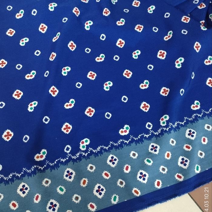 Kain batik jumputan . bahan batik halus motif jumputan