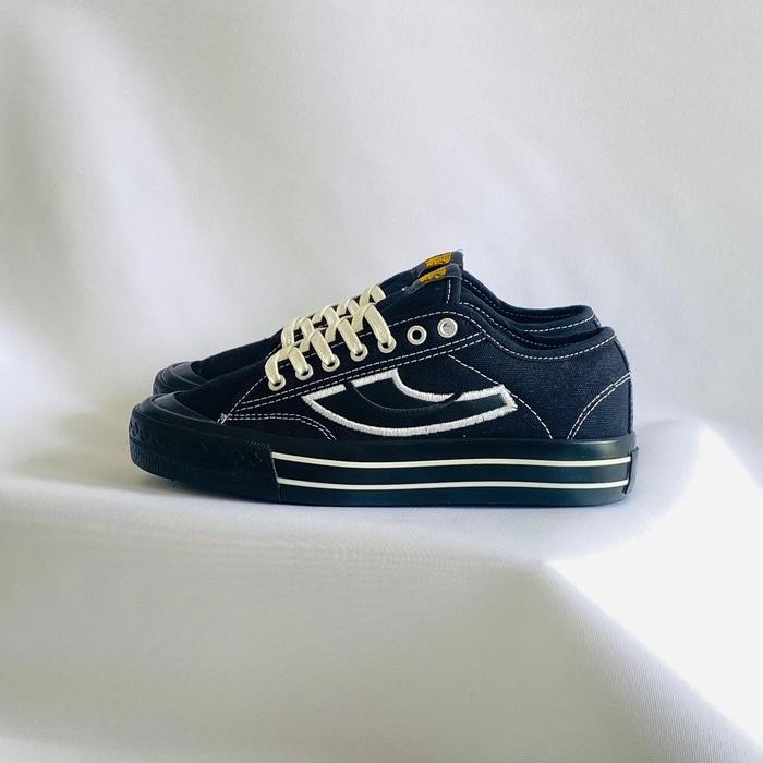 fwxh-Sepatu Pria Wanita Black Underground Flexion Sneakers Canvas Casual Shoes Sport Non