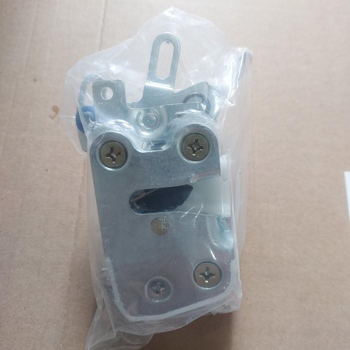 PRODUK doorlock pintu kanan panther kotak lokal