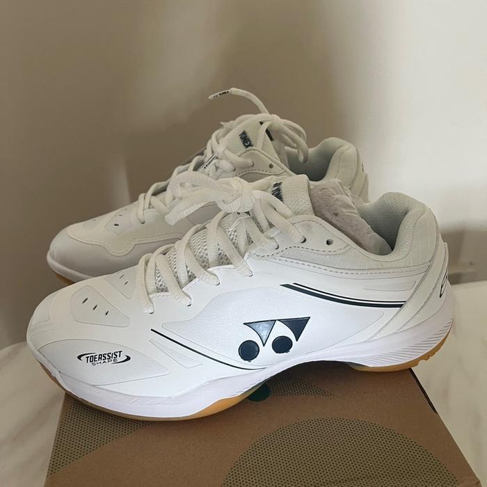 sepatu badminton yonex SHB 65 Z4 / sepatu badminton yonex shb65 z4