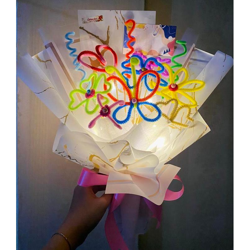 Buket kawat bulu LED pipe cleaner cellophane