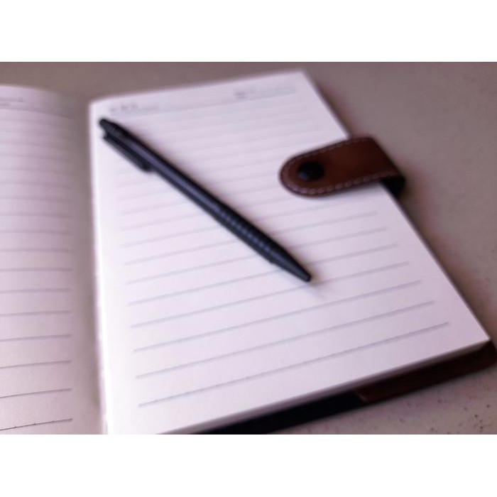 

Bisa E-Katalog! Buku Agenda Diary Kancing 12.5Cmx18.3Cm 32K Comm Notebook Plus Pulpen