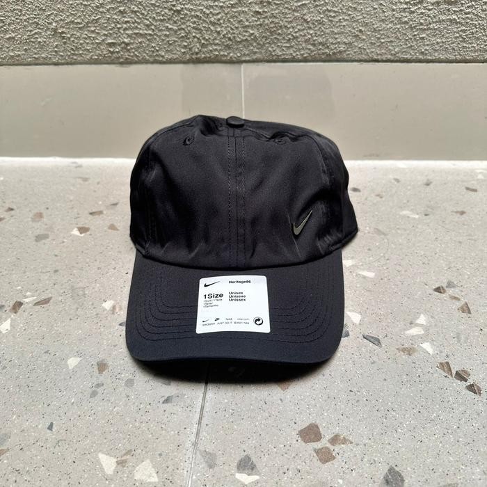 Topi Nike Metal Plat Logo Original Black Caps