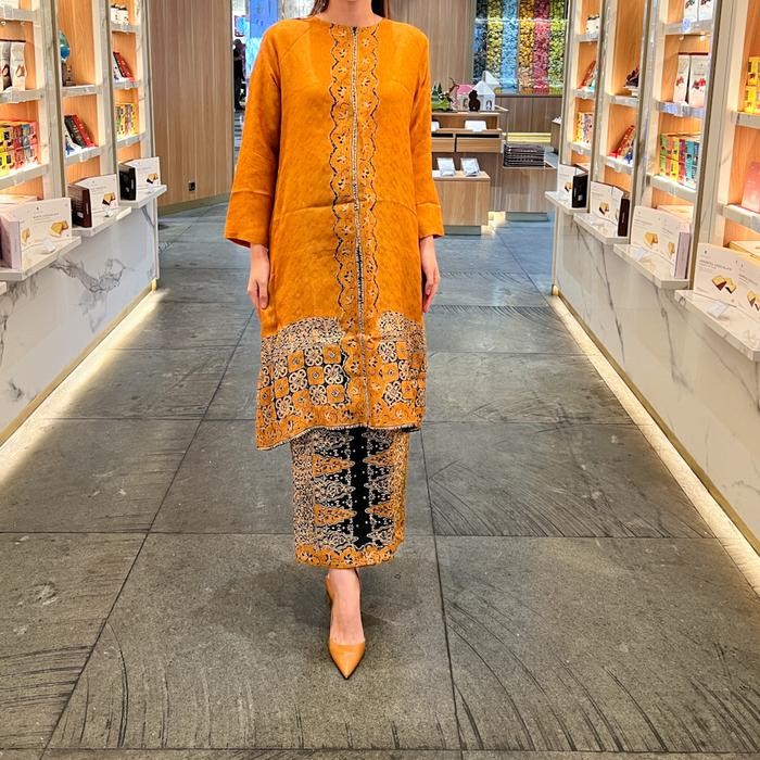 Lausboutique-Iskandar Set-Seri Sembagi-Setelan Batik Wanita Formal