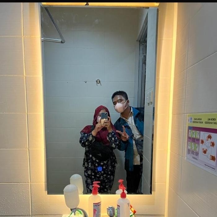 Cermin Kamar Mandi Wastafel Minimalis