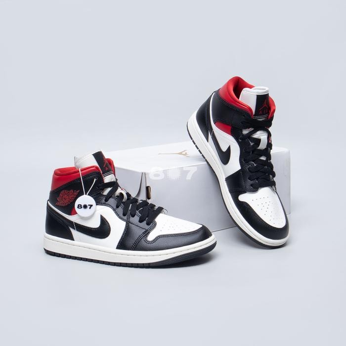 Air Jordan 1 Mid Gym Red Panda