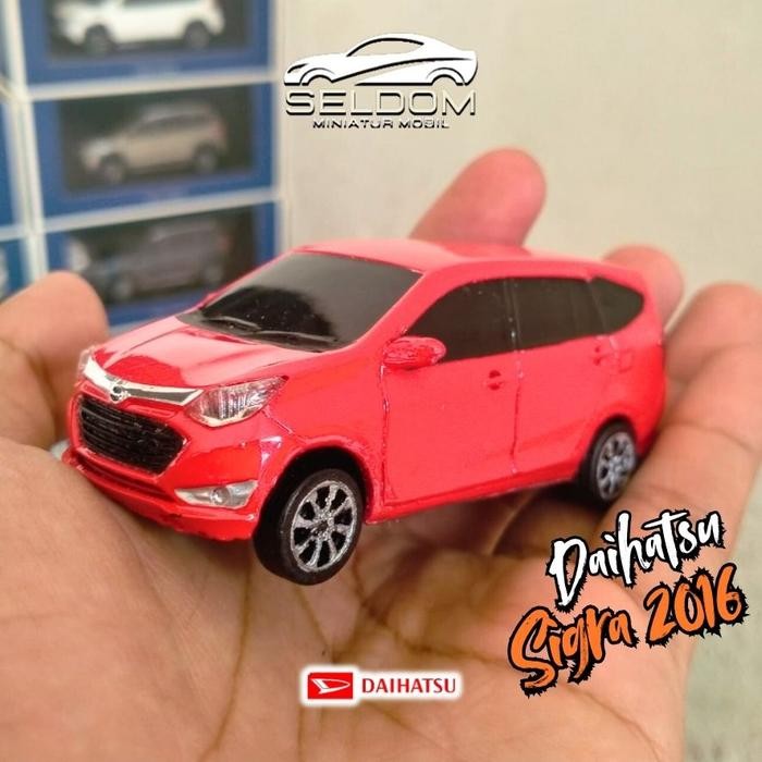 Diecast/Replika/Miniatur Daihatsu Sigra Hand Made Skala 1:43. Ready Stock