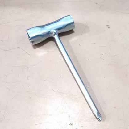 Kunci Busi 328 potong rumput